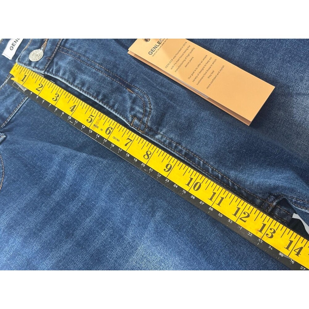 GENLECK Women’s XL Blue Jeans Distressed Straight Leg Stretch Denim NWT - Picture 7 of 8